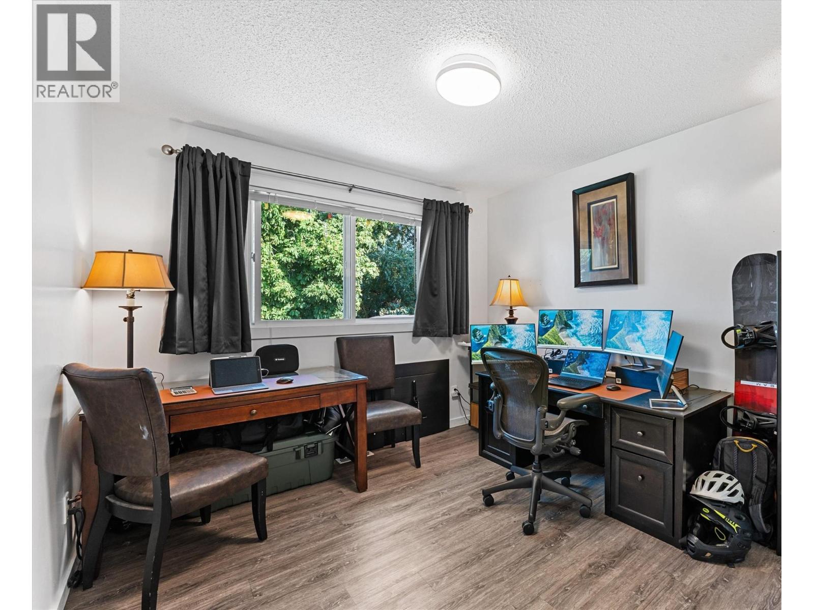 Picture for 992 Grenfell  Court https://www.cirrealty.ca/reb/bc/0/10364110_15.jpg