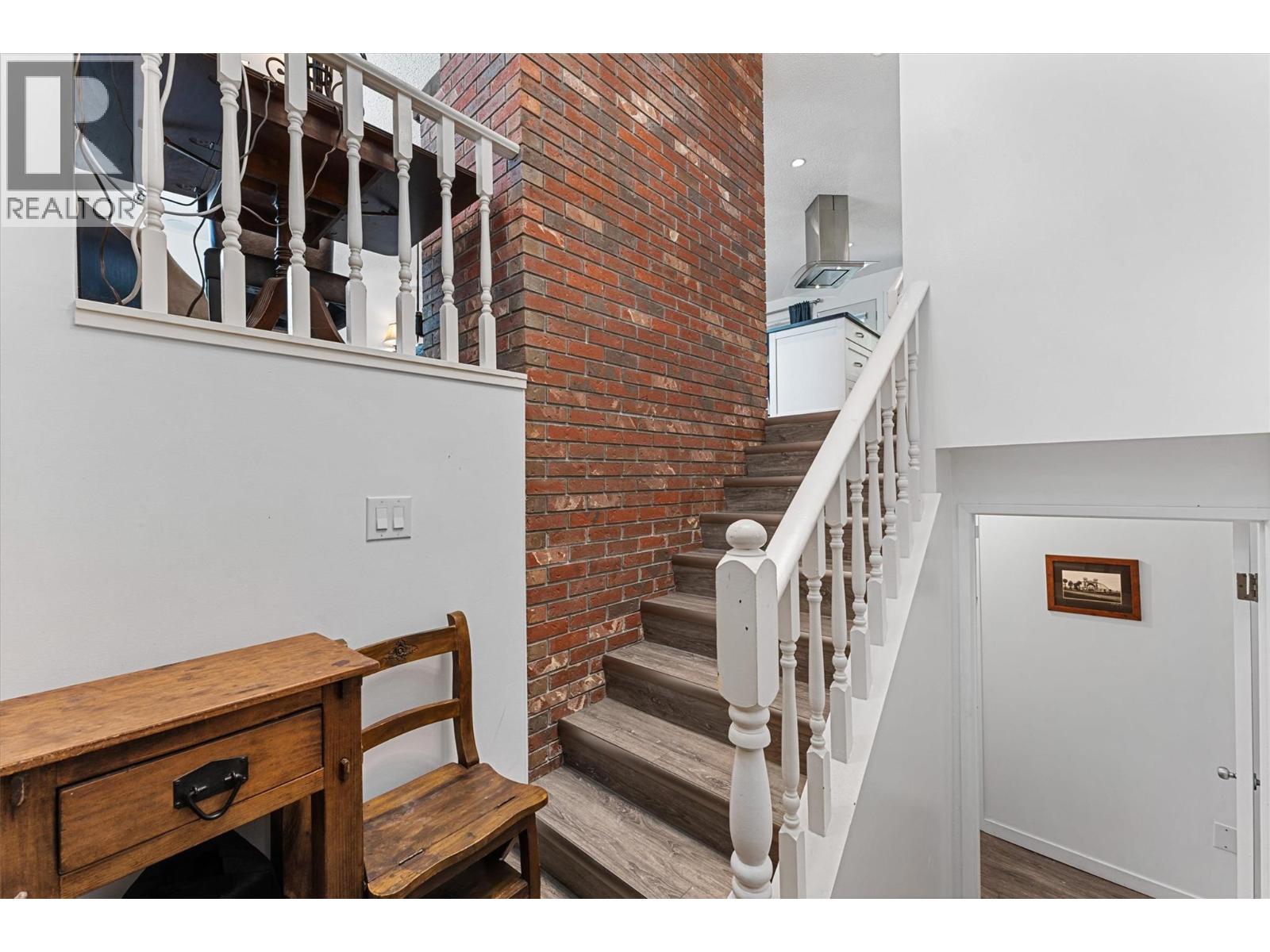 Picture for 992 Grenfell  Court https://www.cirrealty.ca/reb/bc/0/10364110_17.jpg