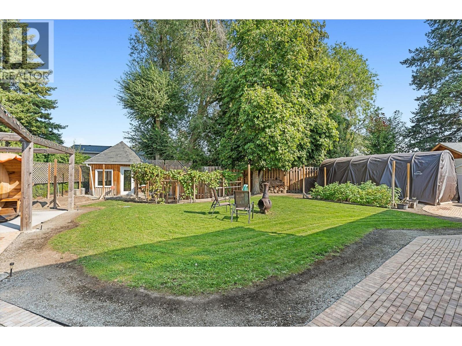 Picture for 992 Grenfell  Court https://www.cirrealty.ca/reb/bc/0/10364110_29.jpg