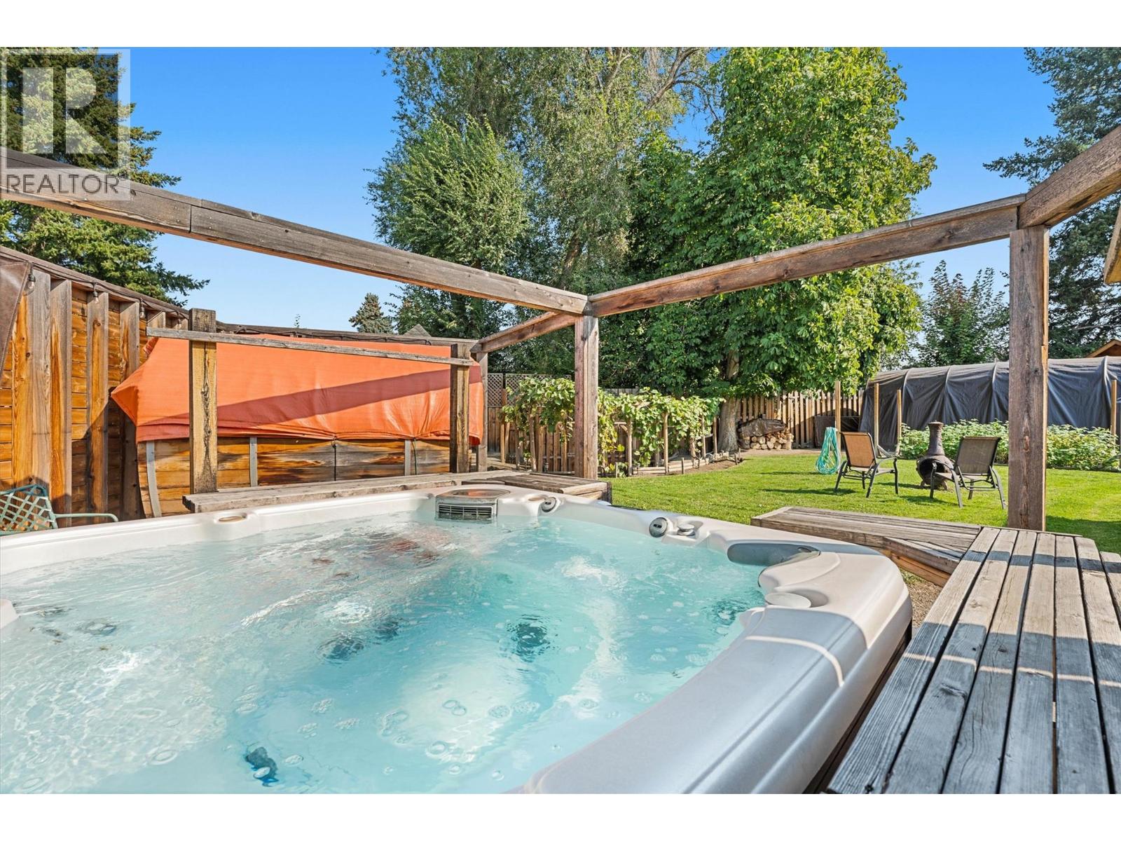 Picture for 992 Grenfell  Court https://www.cirrealty.ca/reb/bc/0/10364110_31.jpg