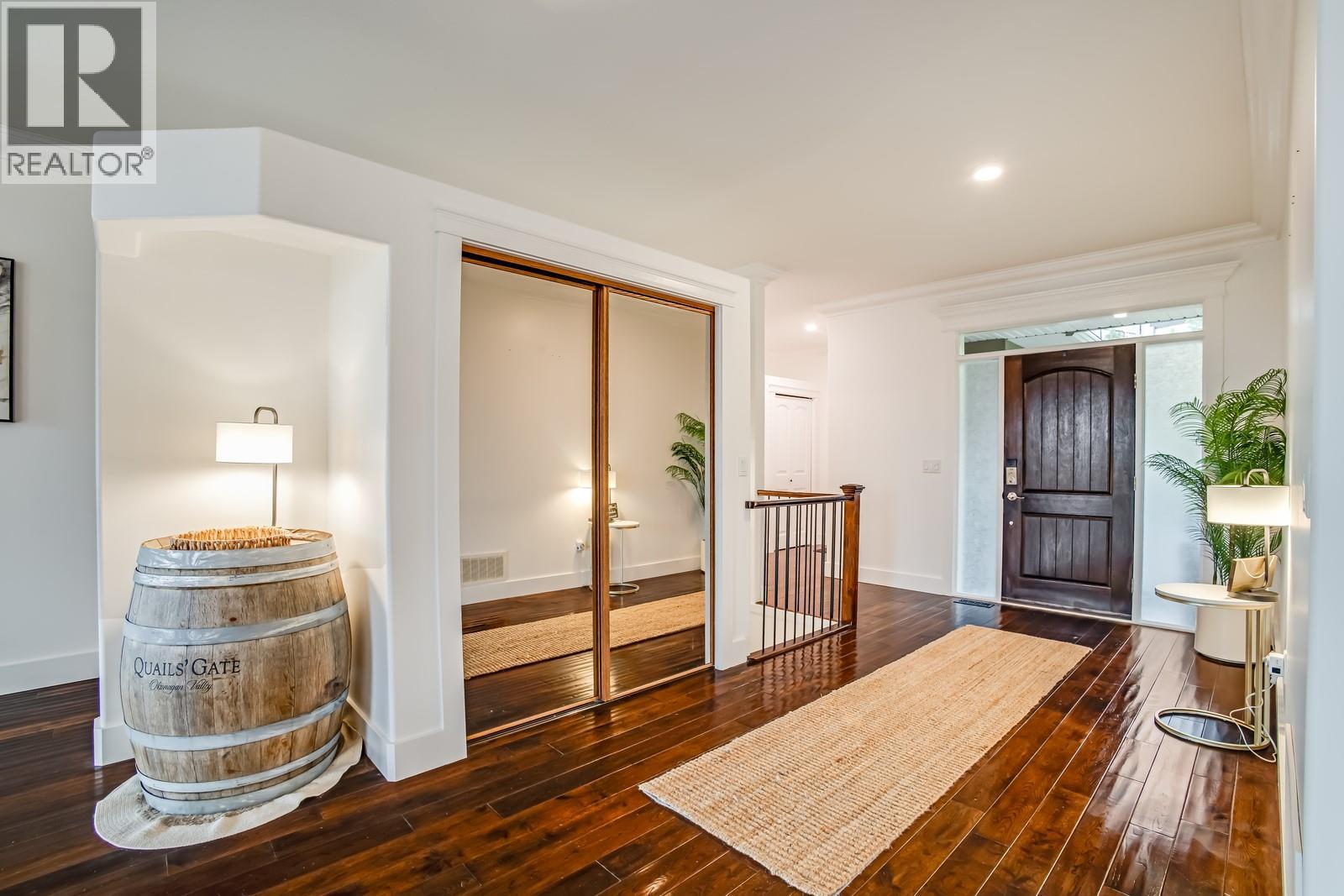 Picture for 2584 Lucinde  Road https://www.cirrealty.ca/reb/bc/0/10364190_15.jpg