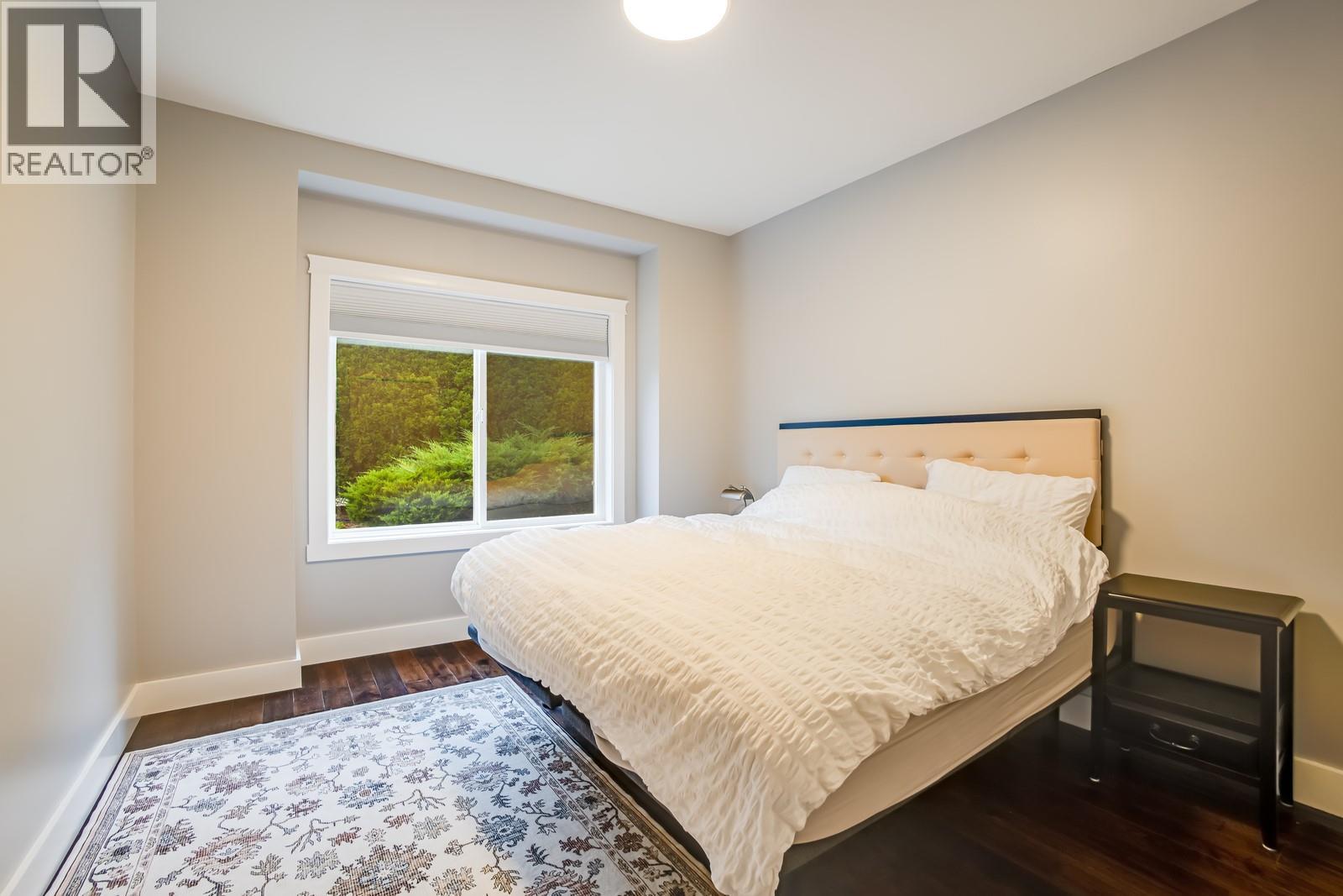 Picture for 2584 Lucinde  Road https://www.cirrealty.ca/reb/bc/0/10364190_20.jpg