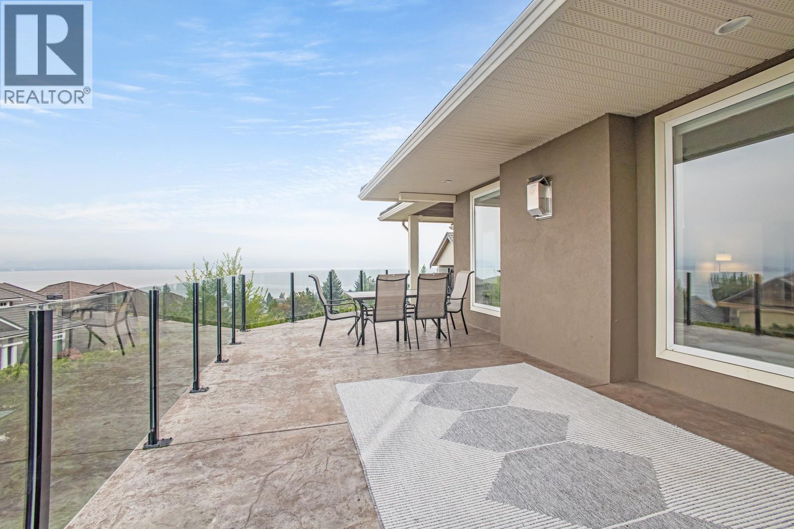 Picture for 2584 Lucinde  Road https://www.cirrealty.ca/reb/bc/0/10364190_27.jpg