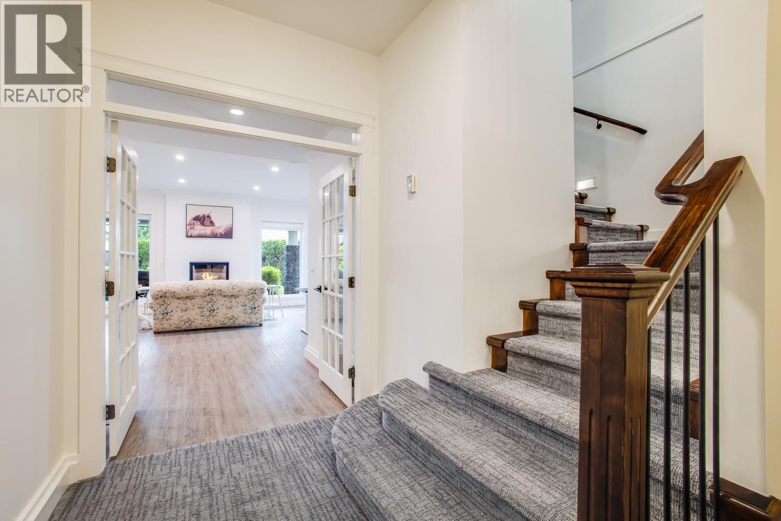Picture for 2584 Lucinde  Road https://www.cirrealty.ca/reb/bc/0/10364190_30.jpg