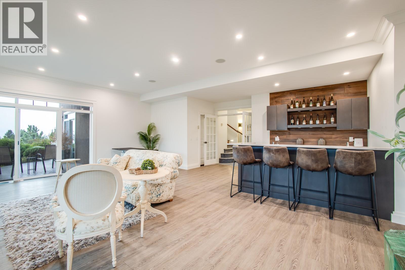 Picture for 2584 Lucinde  Road https://www.cirrealty.ca/reb/bc/0/10364190_31.jpg
