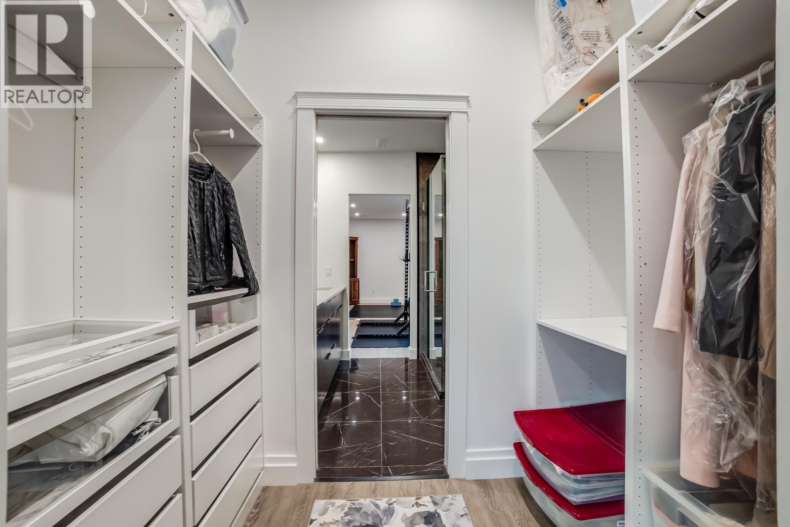 Picture for 2584 Lucinde  Road https://www.cirrealty.ca/reb/bc/0/10364190_36.jpg