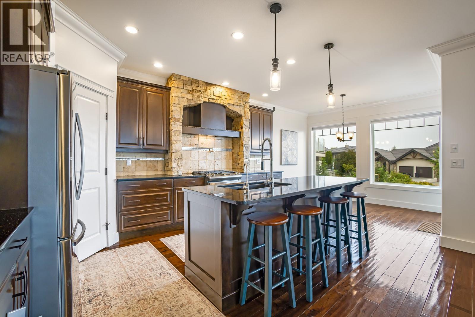 Picture for 2584 Lucinde  Road https://www.cirrealty.ca/reb/bc/0/10364190_5.jpg