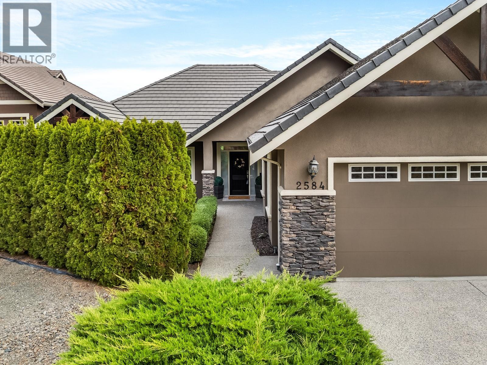 Picture for 2584 Lucinde  Road https://www.cirrealty.ca/reb/bc/0/10364190_63.jpg