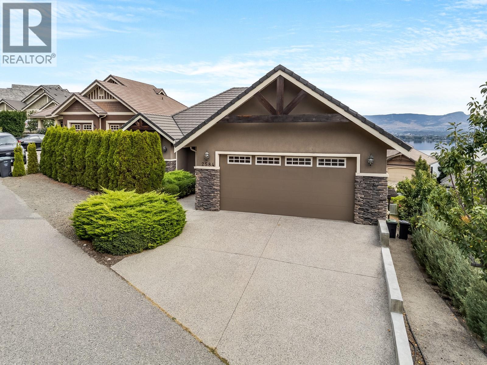 Picture for 2584 Lucinde  Road https://www.cirrealty.ca/reb/bc/0/10364190_64.jpg