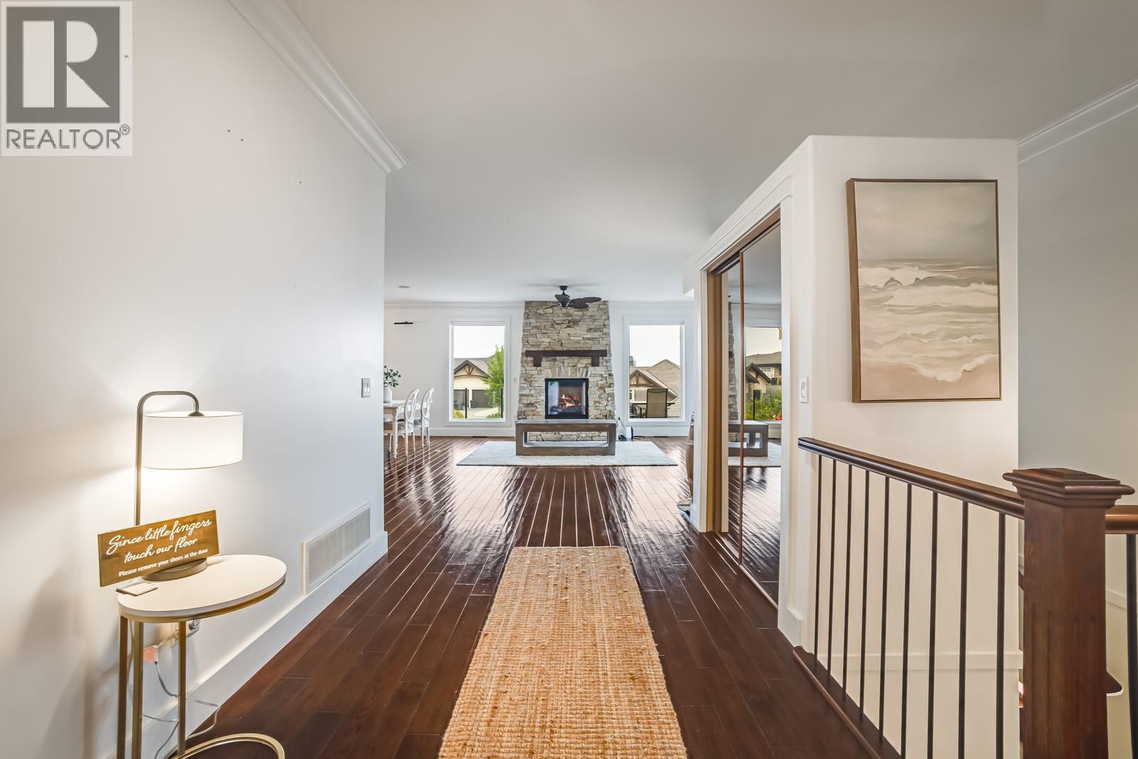 Picture for 2584 Lucinde  Road https://www.cirrealty.ca/reb/bc/0/10364190_7.jpg