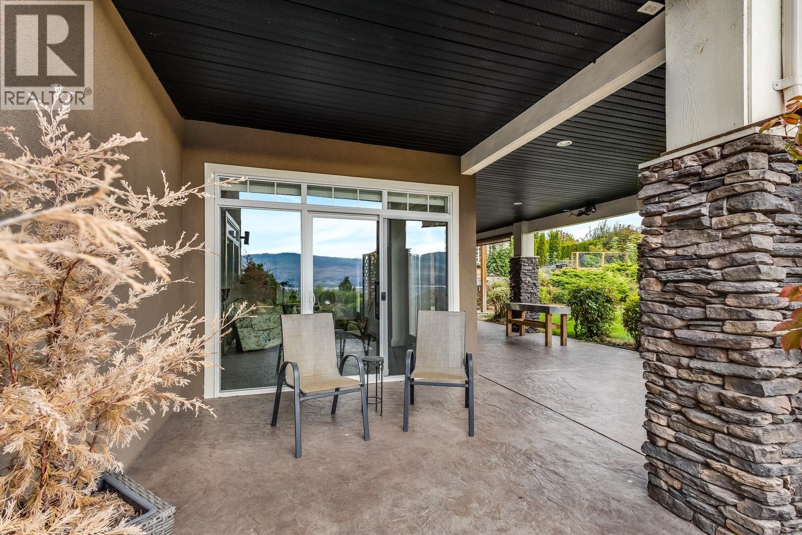 Picture for 2584 Lucinde  Road https://www.cirrealty.ca/reb/bc/0/10364190_70.jpg