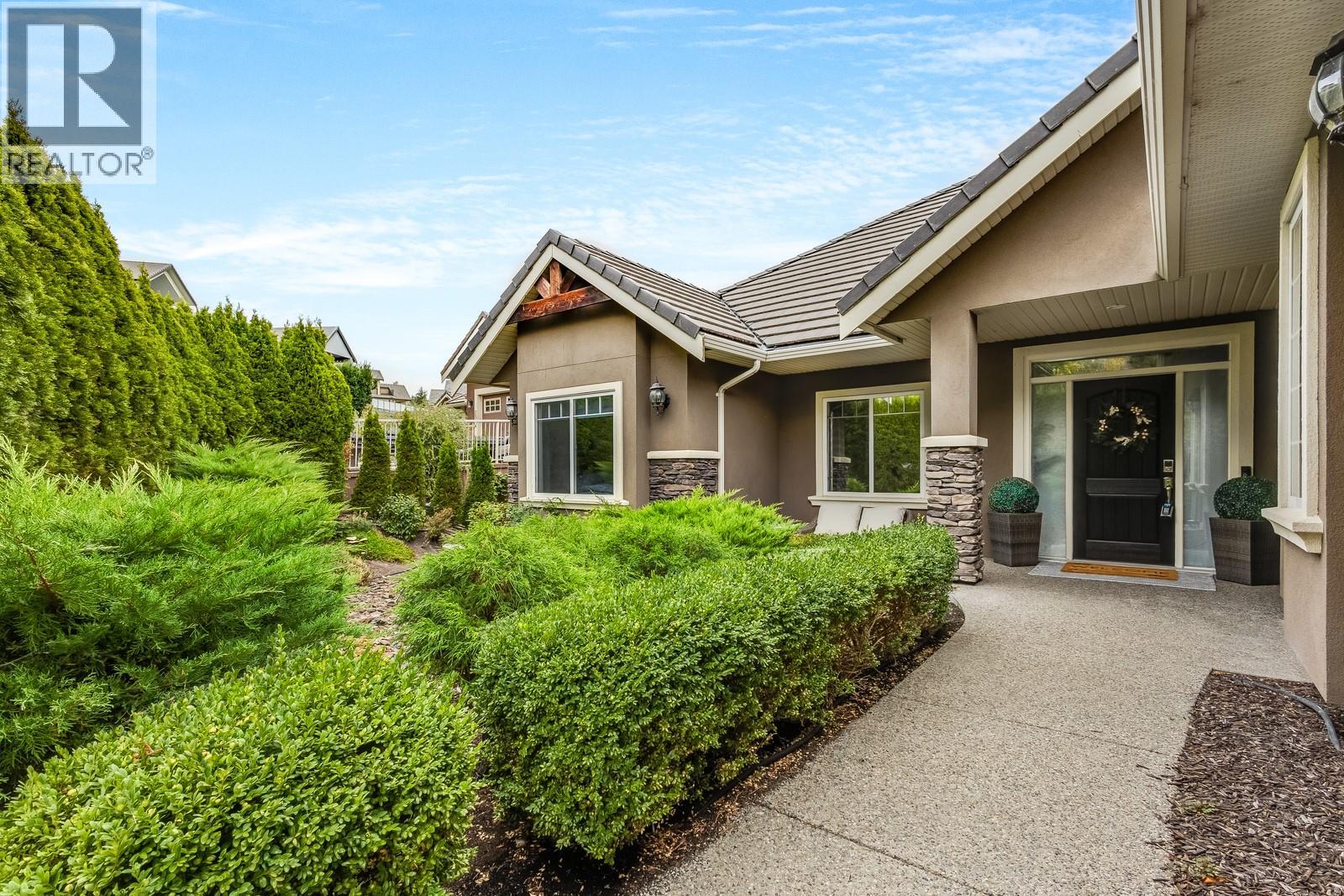 Picture for 2584 Lucinde  Road https://www.cirrealty.ca/reb/bc/0/10364190_72.jpg