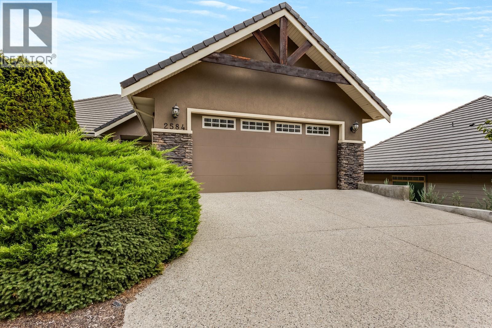 Picture for 2584 Lucinde  Road https://www.cirrealty.ca/reb/bc/0/10364190_74.jpg