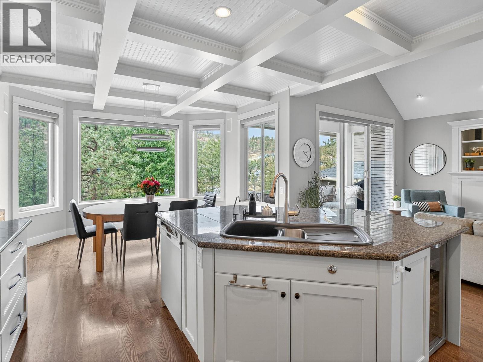 Picture for 1054 Long Ridge  Drive https://www.cirrealty.ca/reb/bc/0/10364220_13.jpg