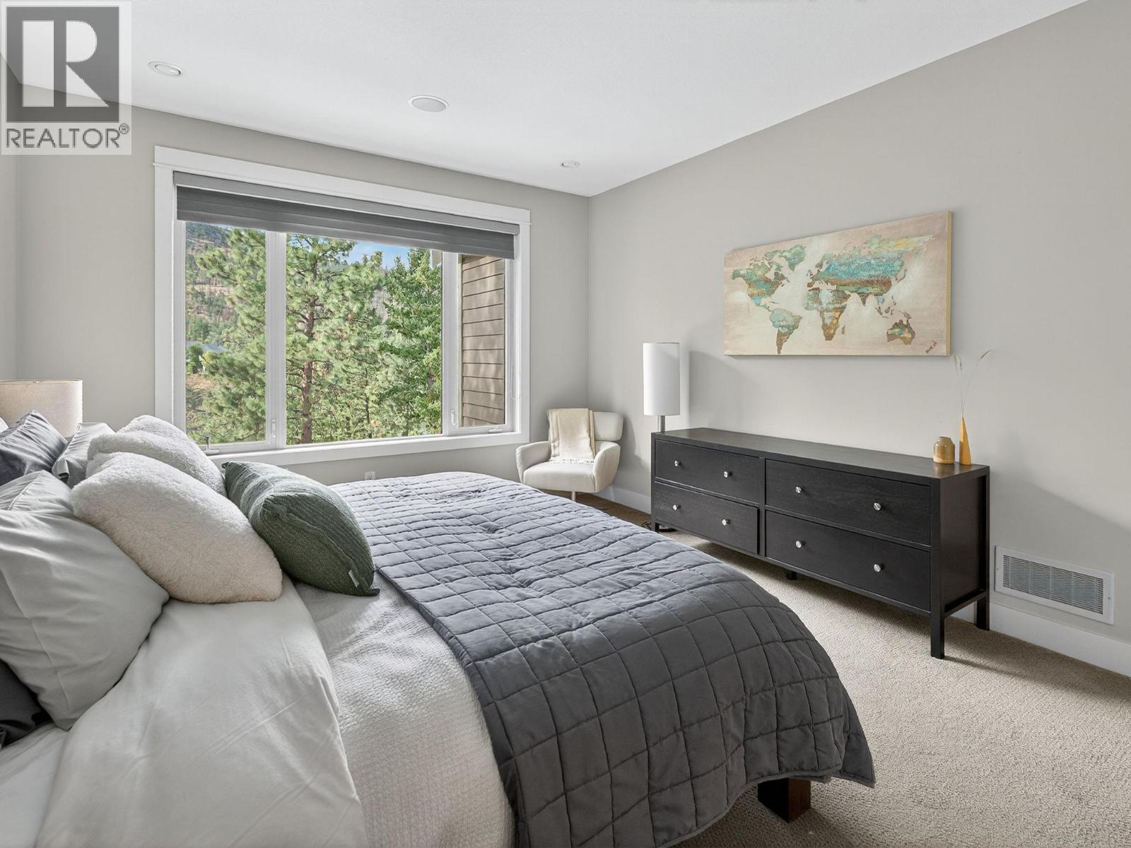 Picture for 1054 Long Ridge  Drive https://www.cirrealty.ca/reb/bc/0/10364220_19.jpg