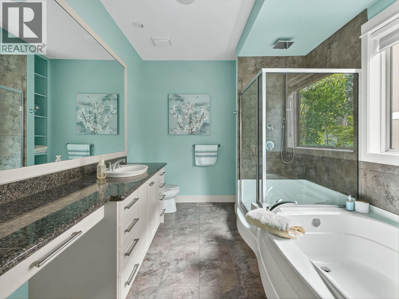 Picture for 1054 Long Ridge  Drive https://www.cirrealty.ca/reb/bc/0/10364220_20.jpg