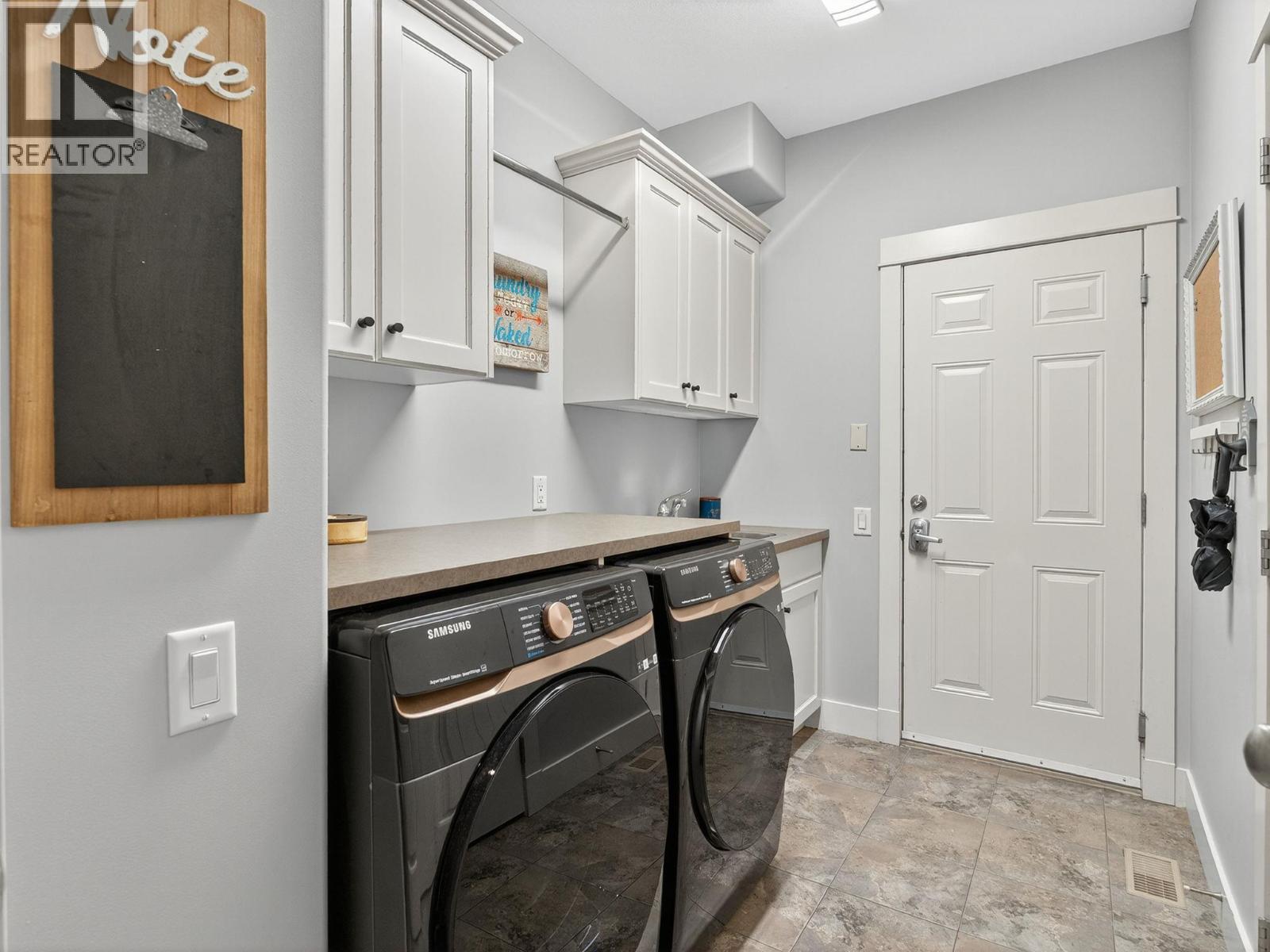 Picture for 1054 Long Ridge  Drive https://www.cirrealty.ca/reb/bc/0/10364220_22.jpg