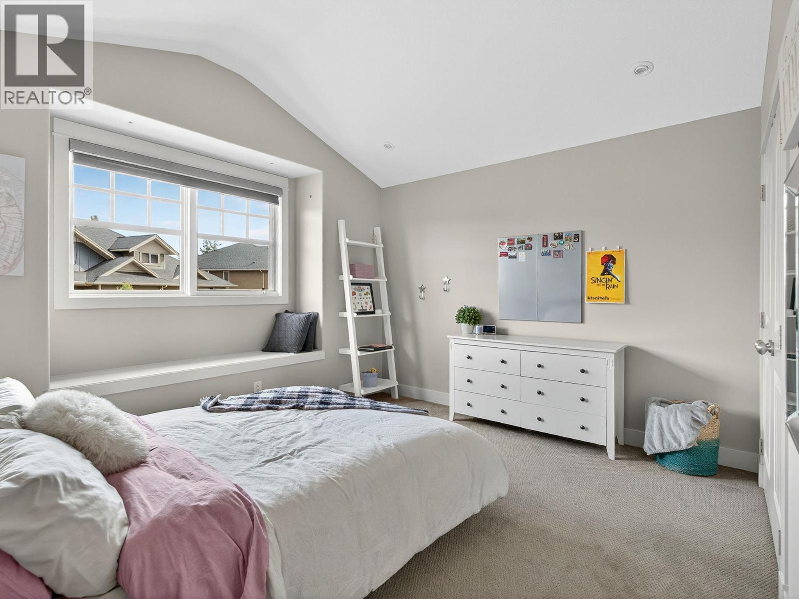 Picture for 1054 Long Ridge  Drive https://www.cirrealty.ca/reb/bc/0/10364220_34.jpg