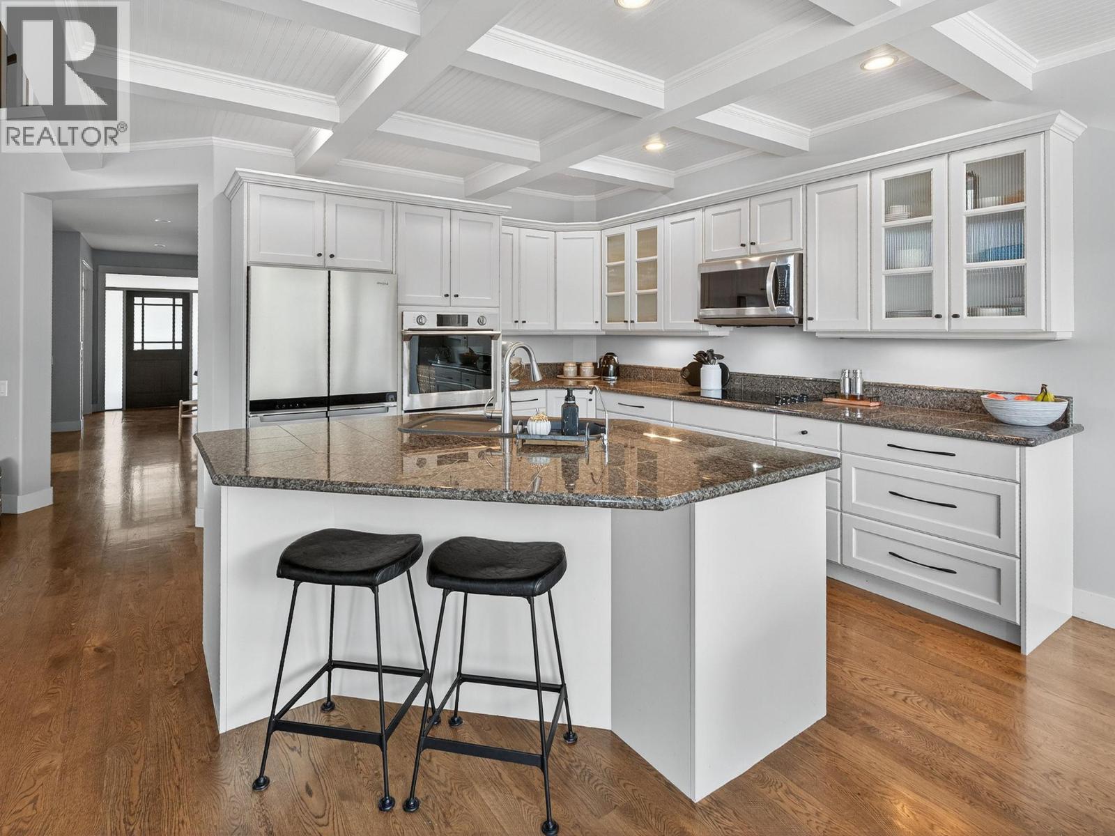 Picture for 1054 Long Ridge  Drive https://www.cirrealty.ca/reb/bc/0/10364220_9.jpg