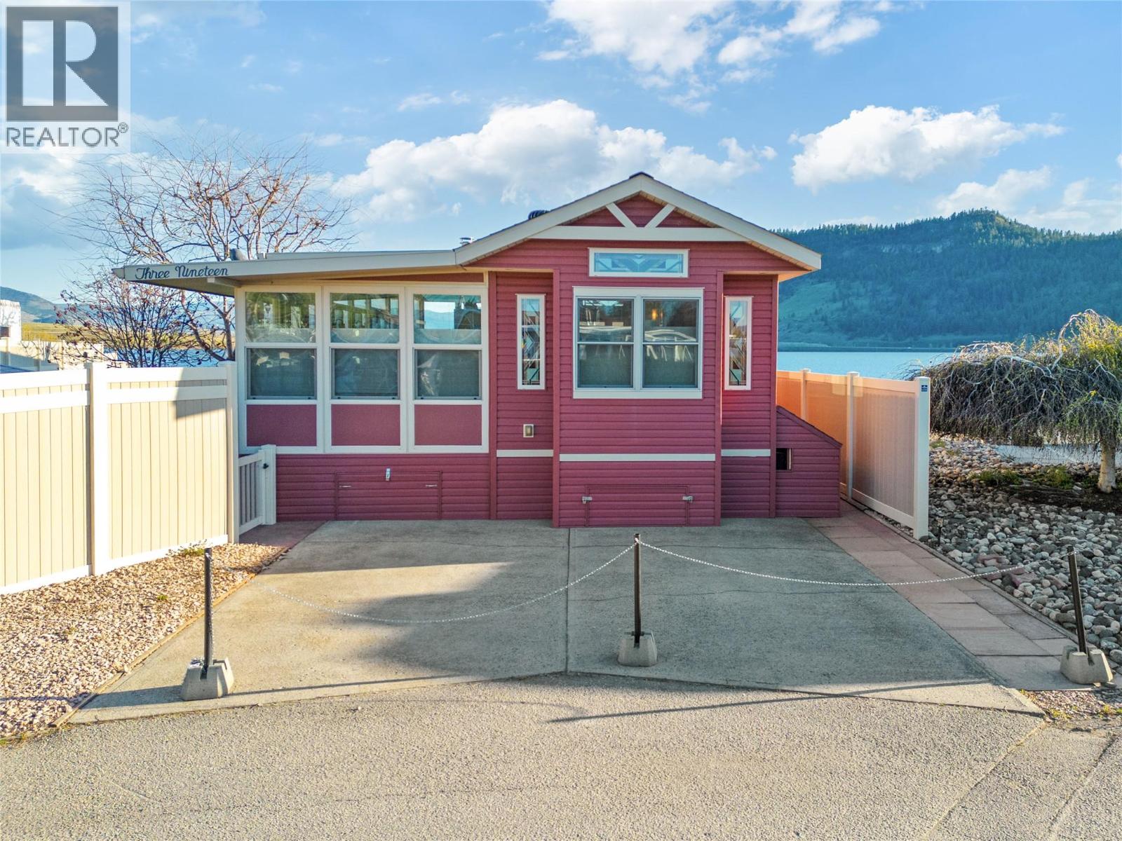 Picture for Unit #319, 415 Commonwealth  Road