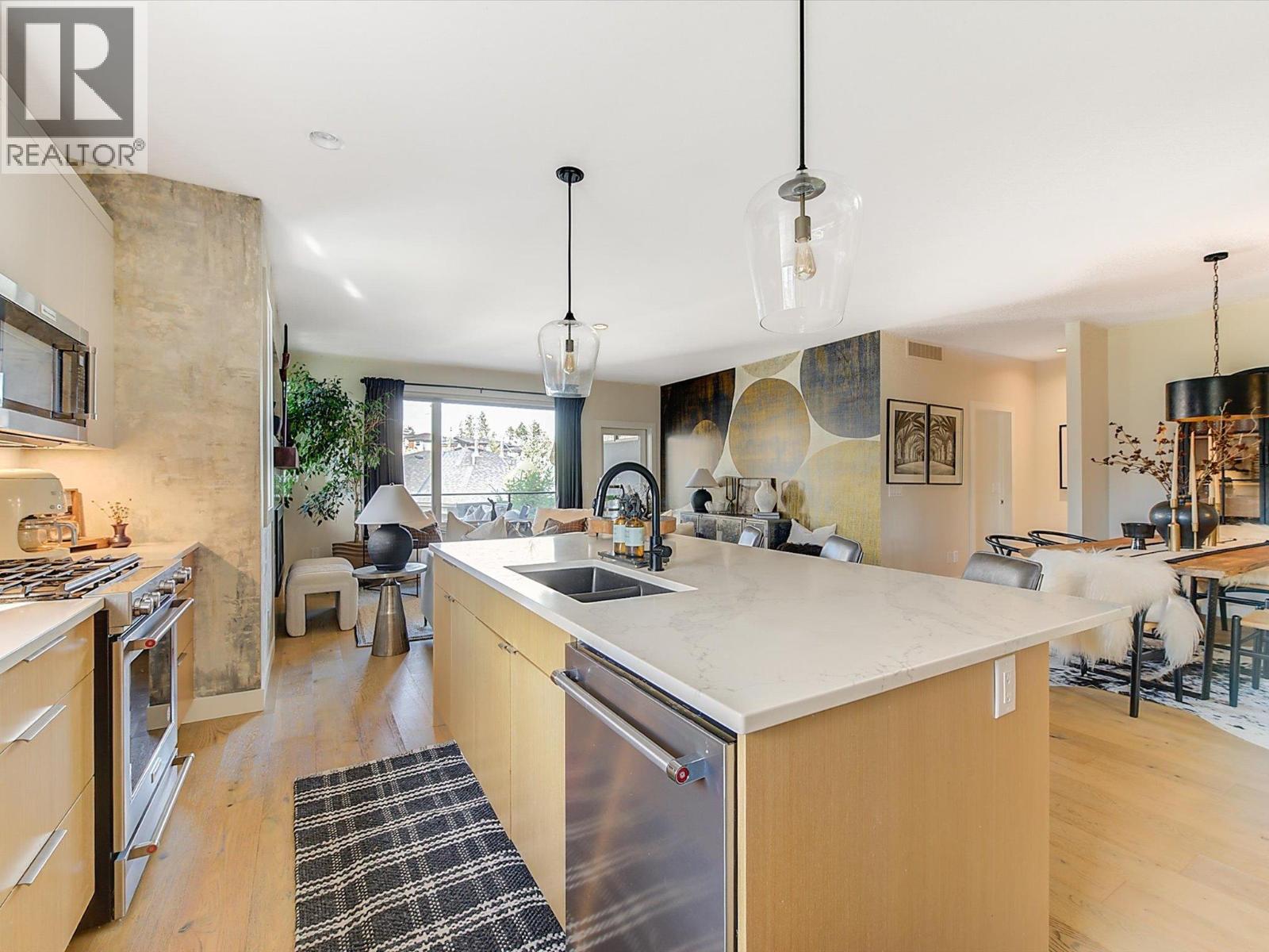 Picture for Unit #5, 1349 Rocky Point  Drive https://www.cirrealty.ca/reb/bc/0/10364380_21.jpg