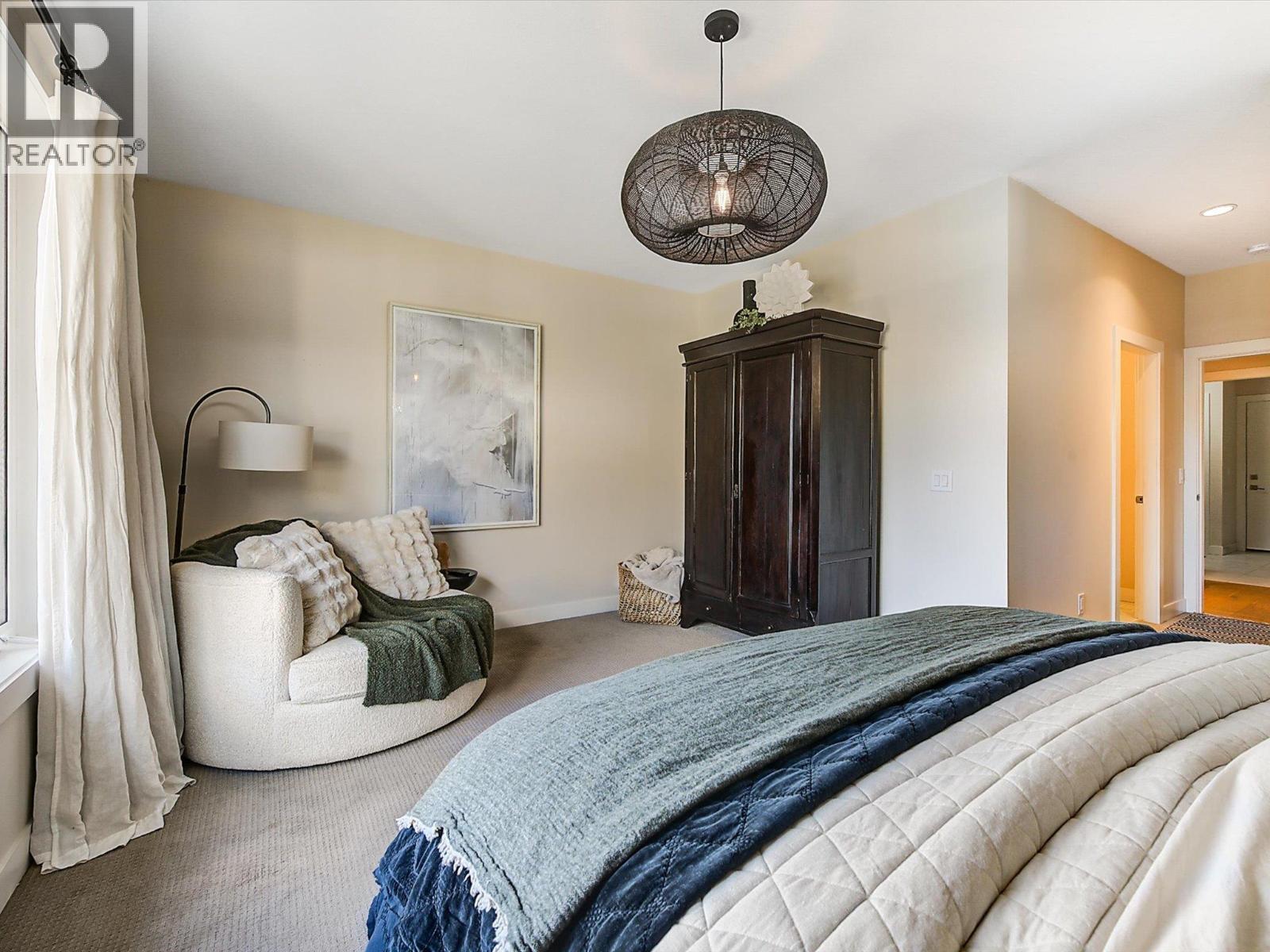 Picture for Unit #5, 1349 Rocky Point  Drive https://www.cirrealty.ca/reb/bc/0/10364380_27.jpg