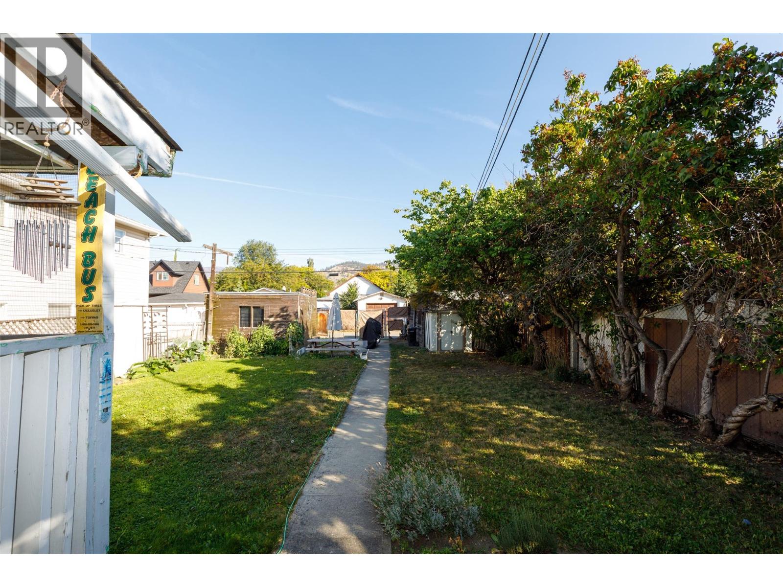 Picture for 858 Cawston  Avenue https://www.cirrealty.ca/reb/bc/0/10364390_20.jpg