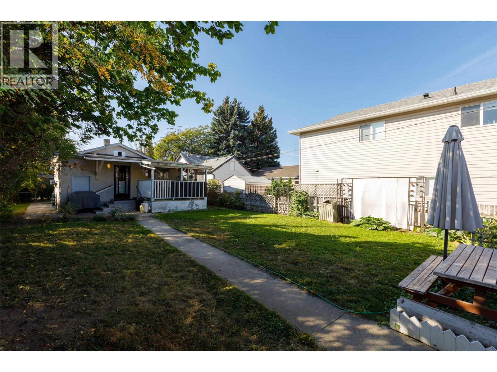 Picture for 858 Cawston  Avenue https://www.cirrealty.ca/reb/bc/0/10364390_23.jpg