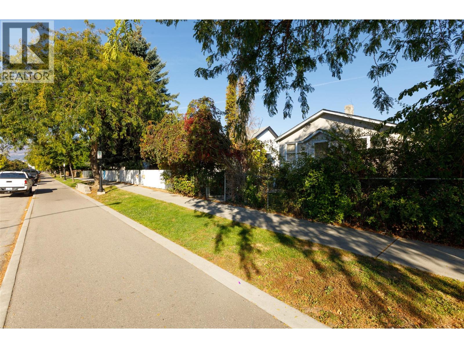 Picture for 858 Cawston  Avenue https://www.cirrealty.ca/reb/bc/0/10364390_25.jpg