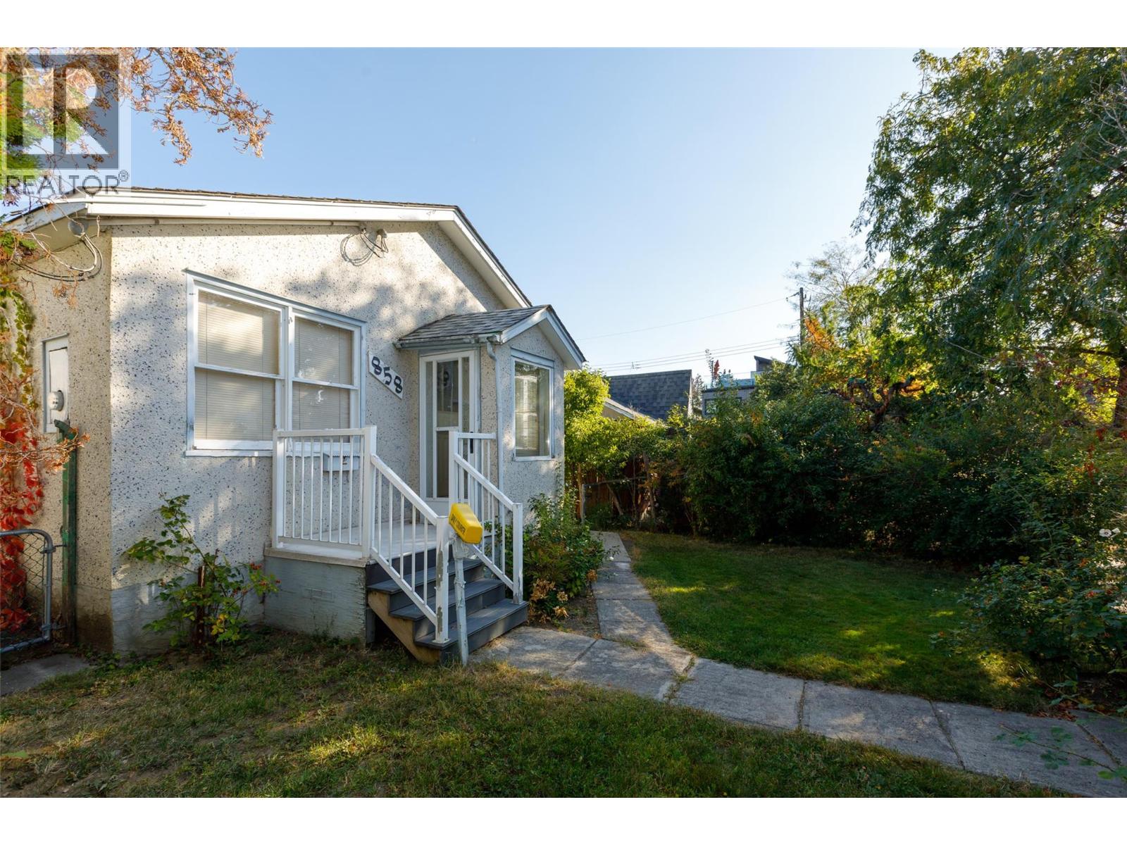 Picture for 858 Cawston  Avenue https://www.cirrealty.ca/reb/bc/0/10364390_28.jpg