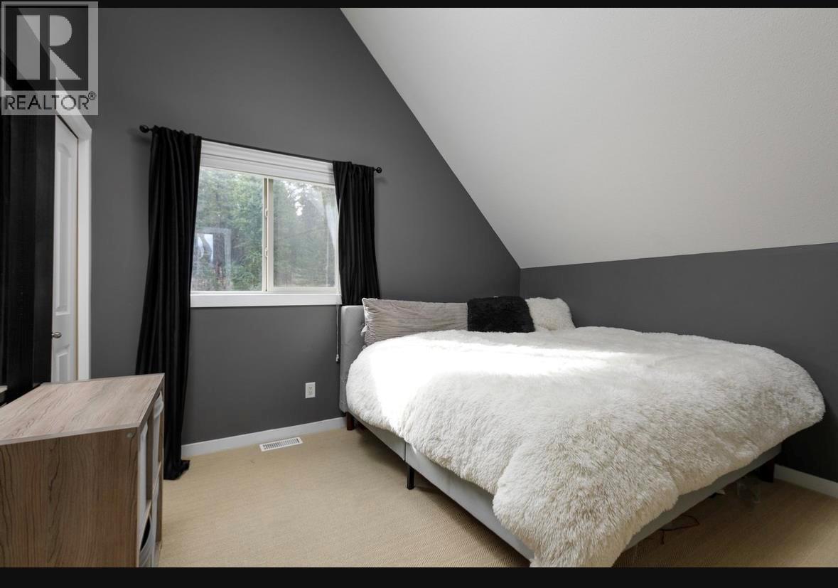 Picture for Unit #310, 6822 Madrid  Way https://www.cirrealty.ca/reb/bc/0/10364800_14.jpg