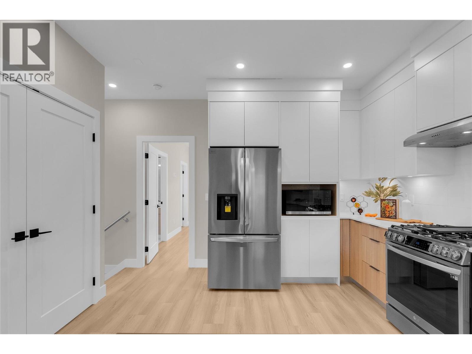 Picture for Unit #102, 6811 Nighthawk  Drive https://www.cirrealty.ca/reb/bc/0/10364920_15.jpg