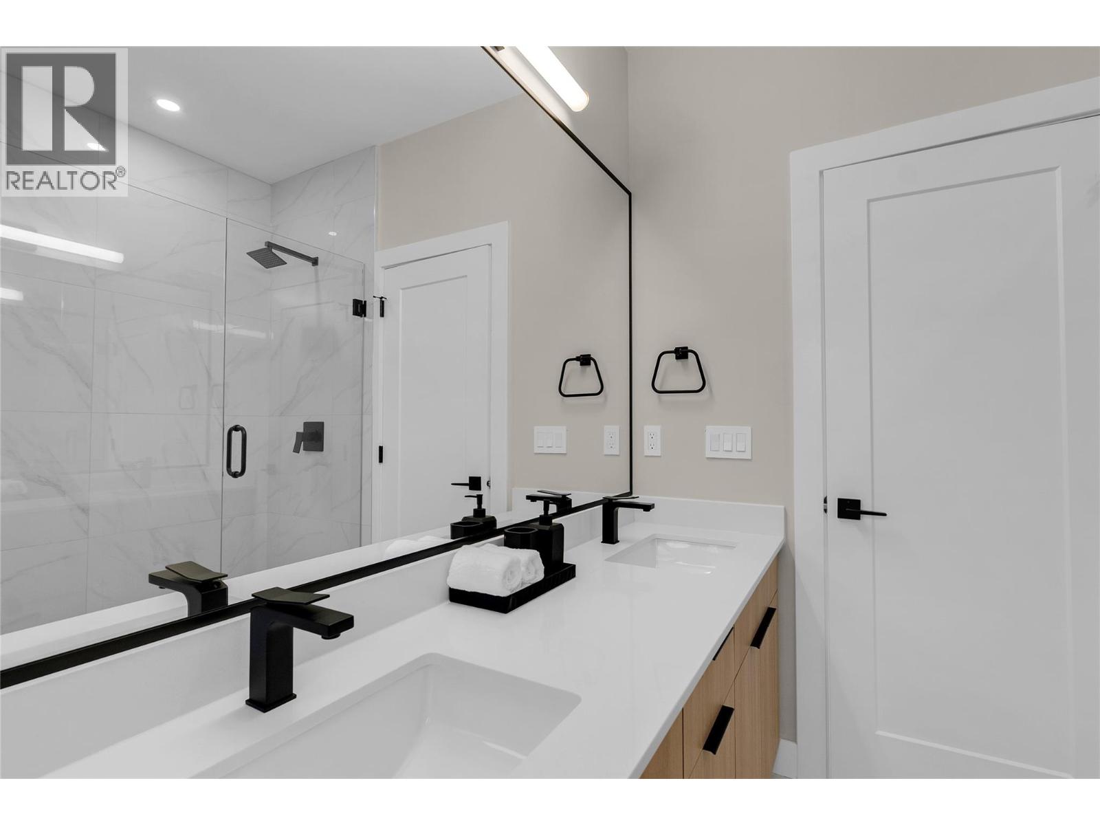 Picture for Unit #102, 6811 Nighthawk  Drive https://www.cirrealty.ca/reb/bc/0/10364920_23.jpg