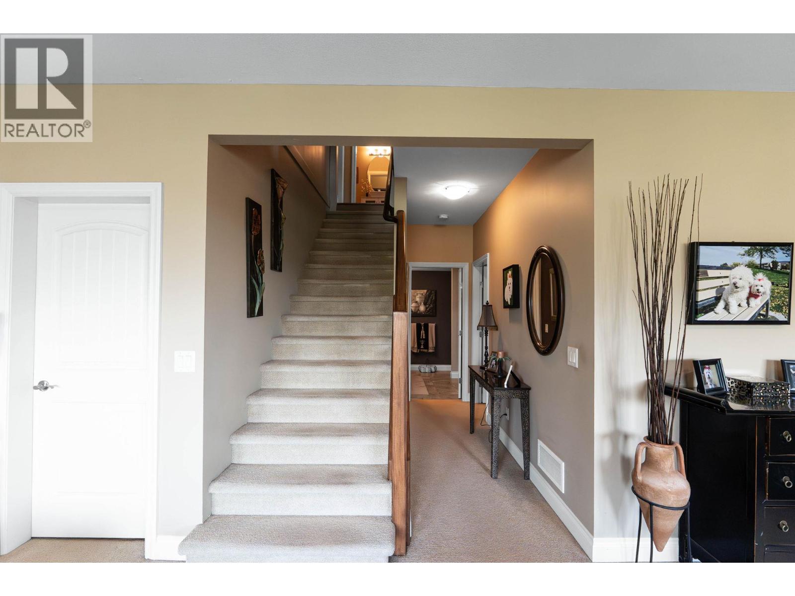 Picture for Unit #26, 875 Stockley  Street https://www.cirrealty.ca/reb/bc/0/10364950_18.jpg