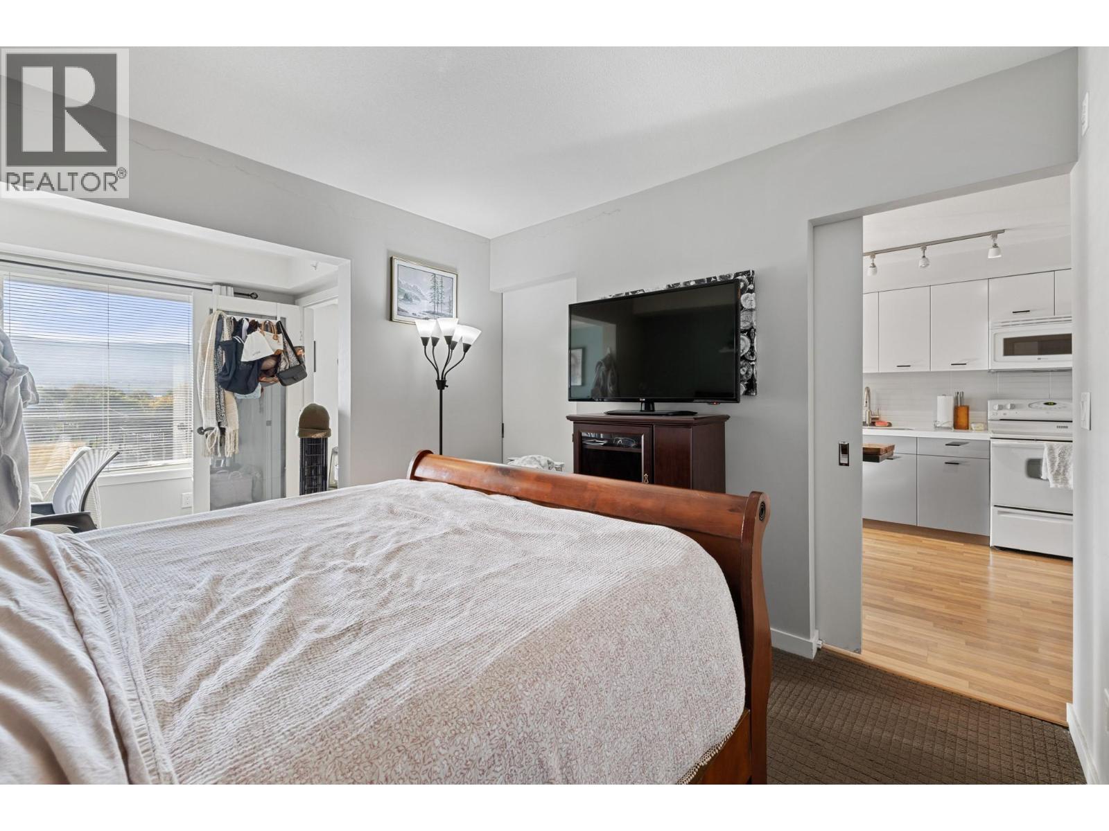 Picture for Unit #406, 1550 Dickson  Avenue https://www.cirrealty.ca/reb/bc/0/10364980_9.jpg