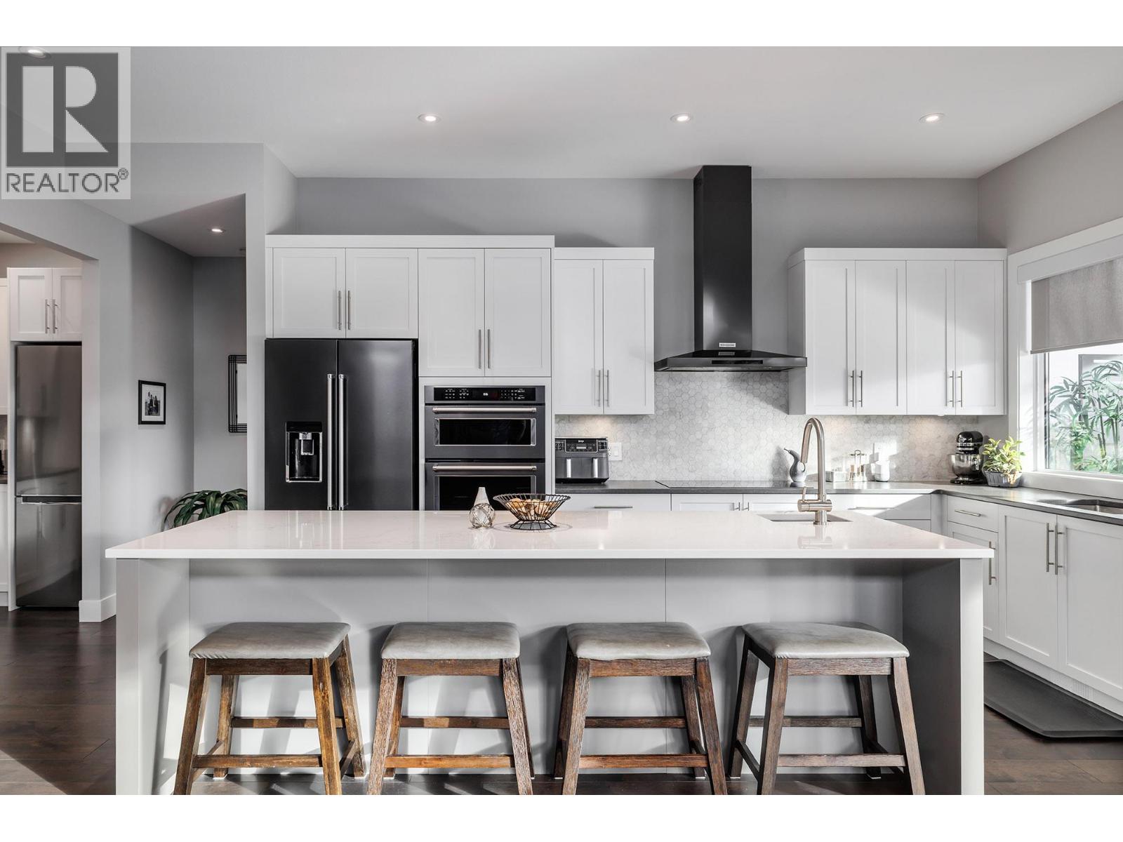 Picture for 2501 Tallus Heights  Drive https://www.cirrealty.ca/reb/bc/0/10365190_10.jpg