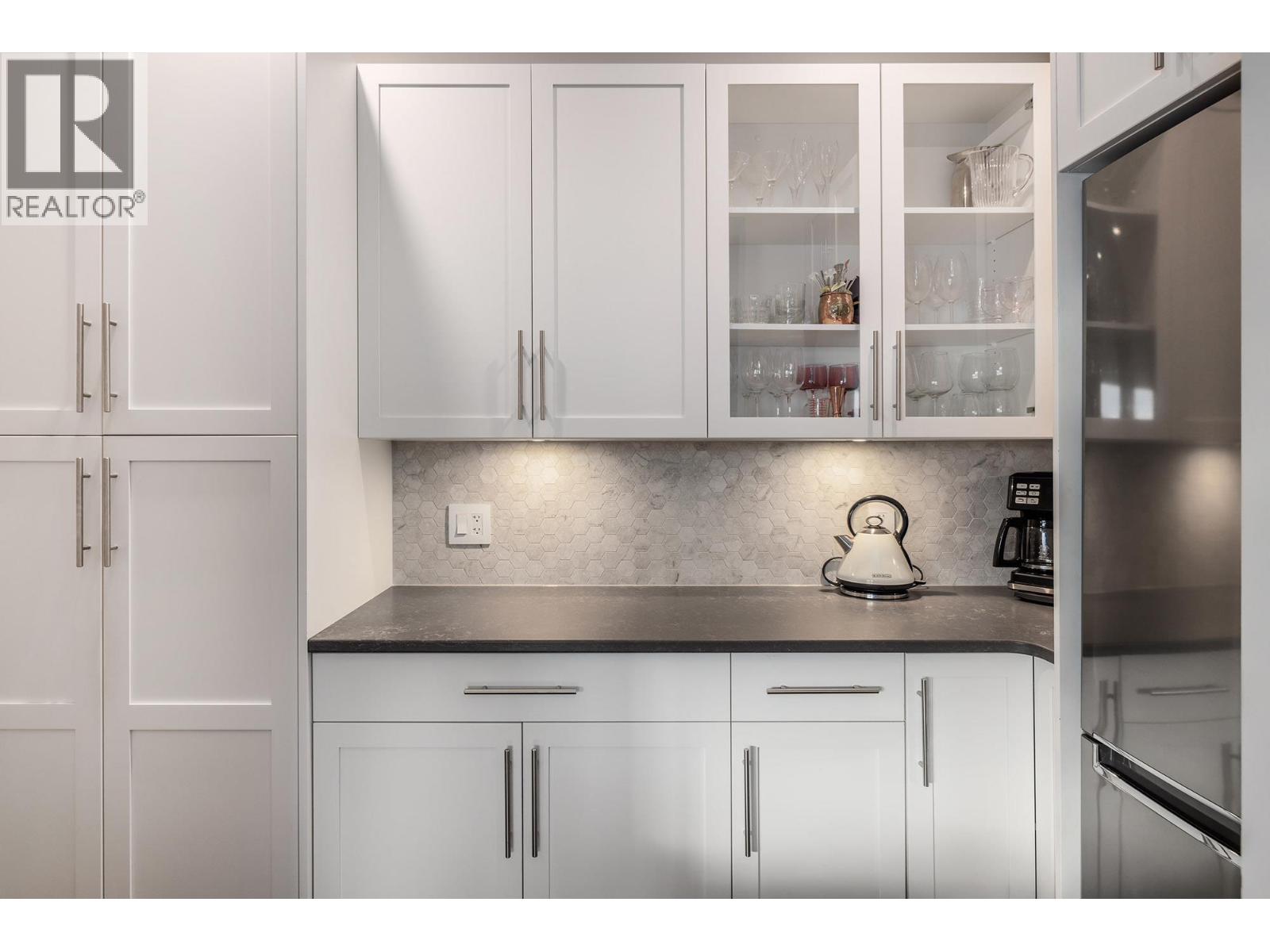 Picture for 2501 Tallus Heights  Drive https://www.cirrealty.ca/reb/bc/0/10365190_12.jpg