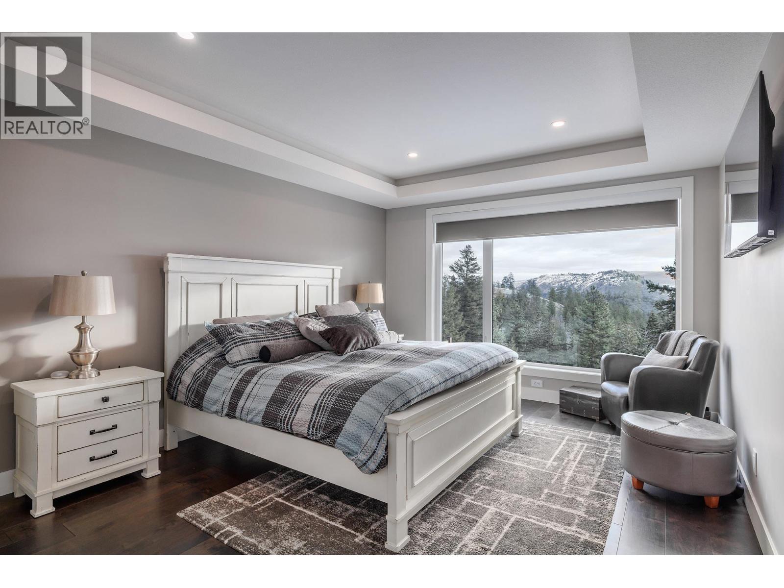 Picture for 2501 Tallus Heights  Drive https://www.cirrealty.ca/reb/bc/0/10365190_13.jpg