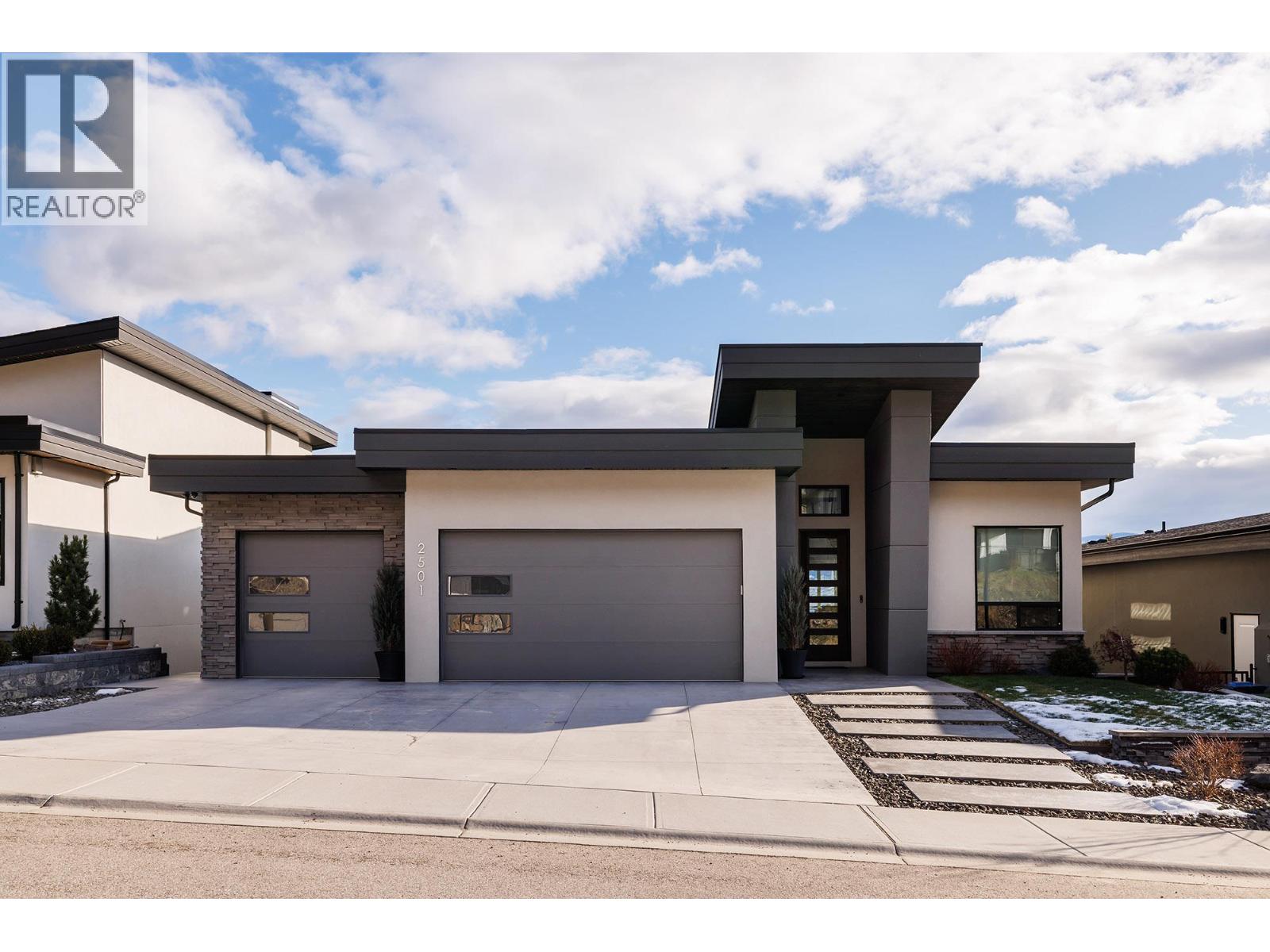 Picture for 2501 Tallus Heights  Drive https://www.cirrealty.ca/reb/bc/0/10365190_2.jpg