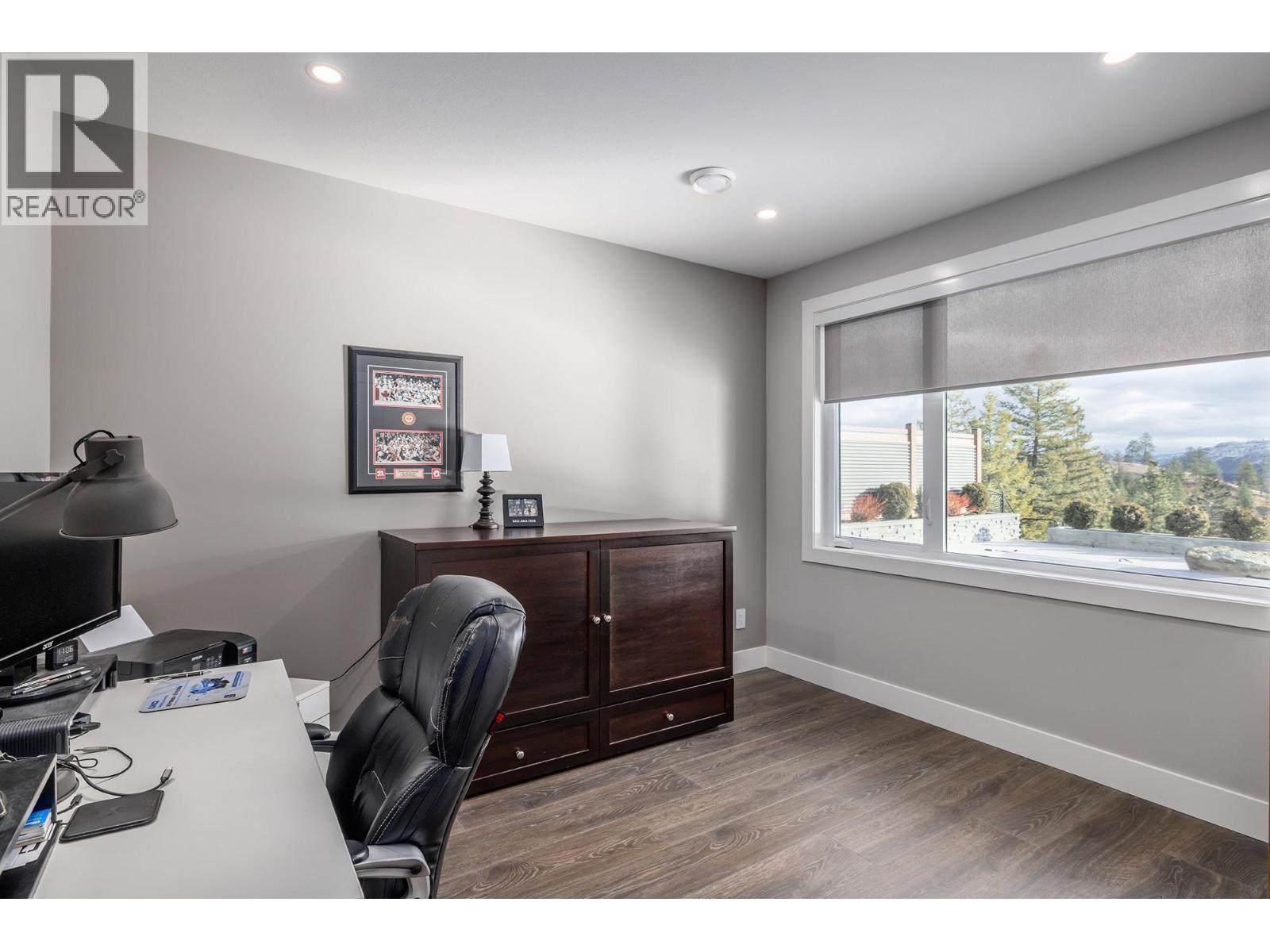 Picture for 2501 Tallus Heights  Drive https://www.cirrealty.ca/reb/bc/0/10365190_26.jpg