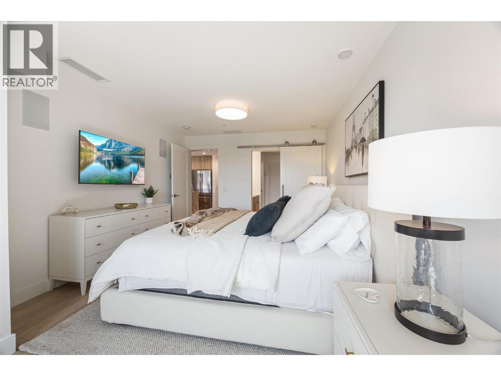 Picture for Unit #3308, 3000 Ariva  Drive https://www.cirrealty.ca/reb/bc/0/10365260_19.jpg