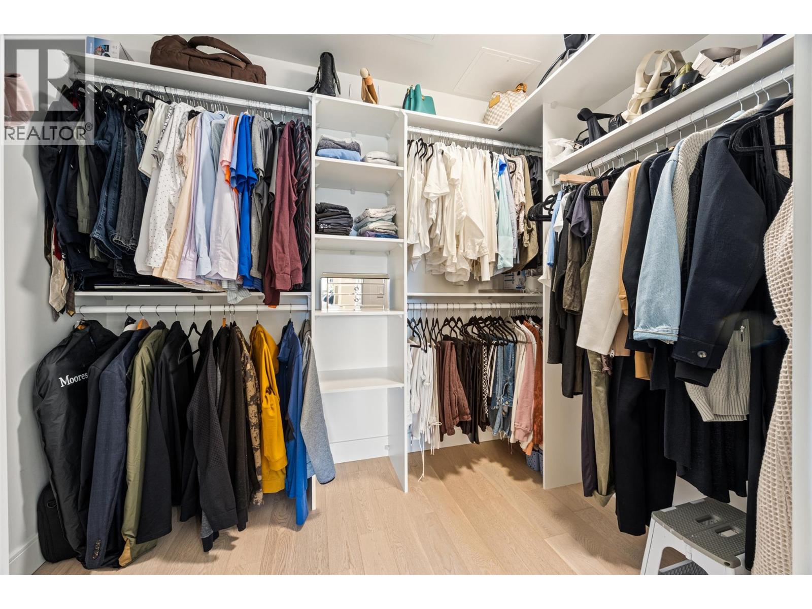 Picture for Unit #3308, 3000 Ariva  Drive https://www.cirrealty.ca/reb/bc/0/10365260_22.jpg