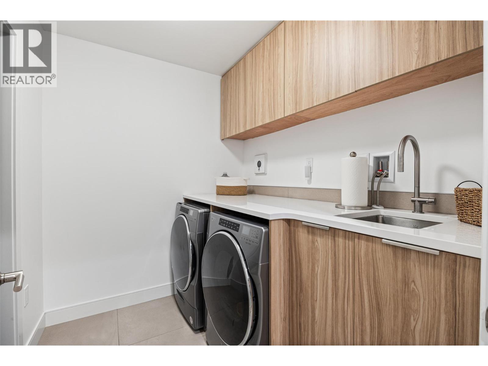 Picture for Unit #3308, 3000 Ariva  Drive https://www.cirrealty.ca/reb/bc/0/10365260_25.jpg