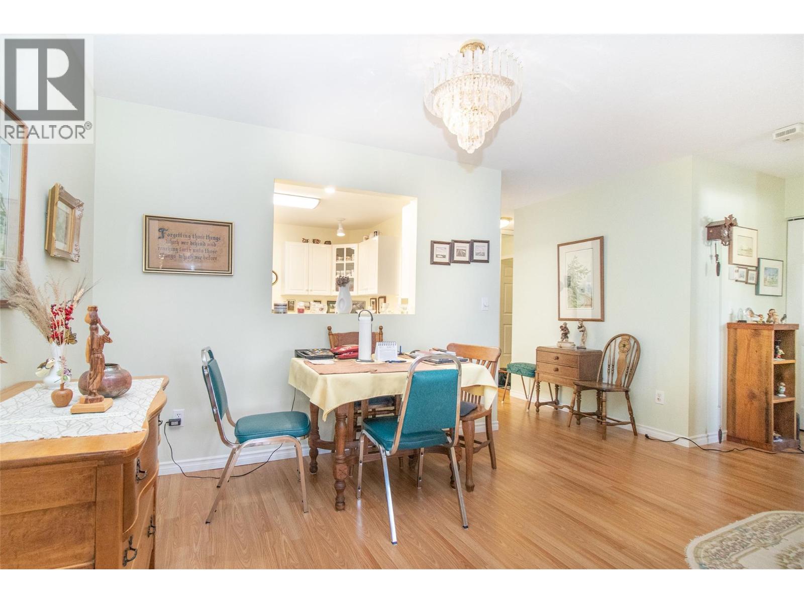 Picture for Unit #103, 920 Glenwood  Avenue https://www.cirrealty.ca/reb/bc/0/10365400_11.jpg