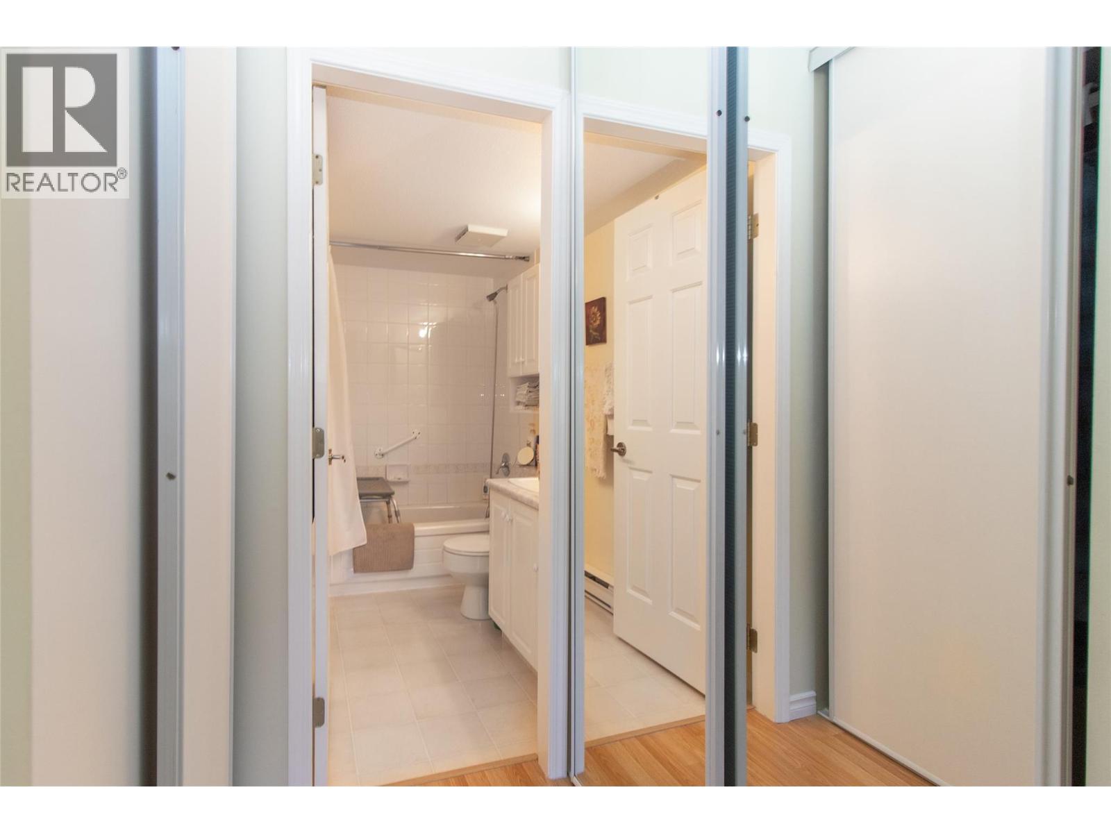 Picture for Unit #103, 920 Glenwood  Avenue https://www.cirrealty.ca/reb/bc/0/10365400_16.jpg