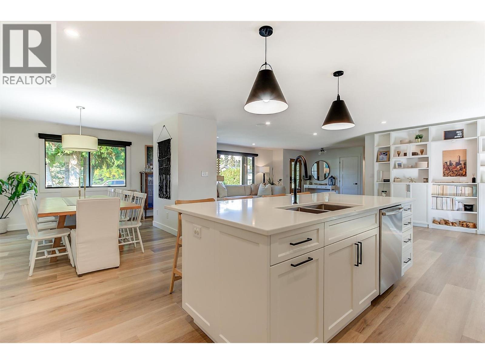 Picture for 3361 Hall  Road https://www.cirrealty.ca/reb/bc/0/10365620_18.jpg