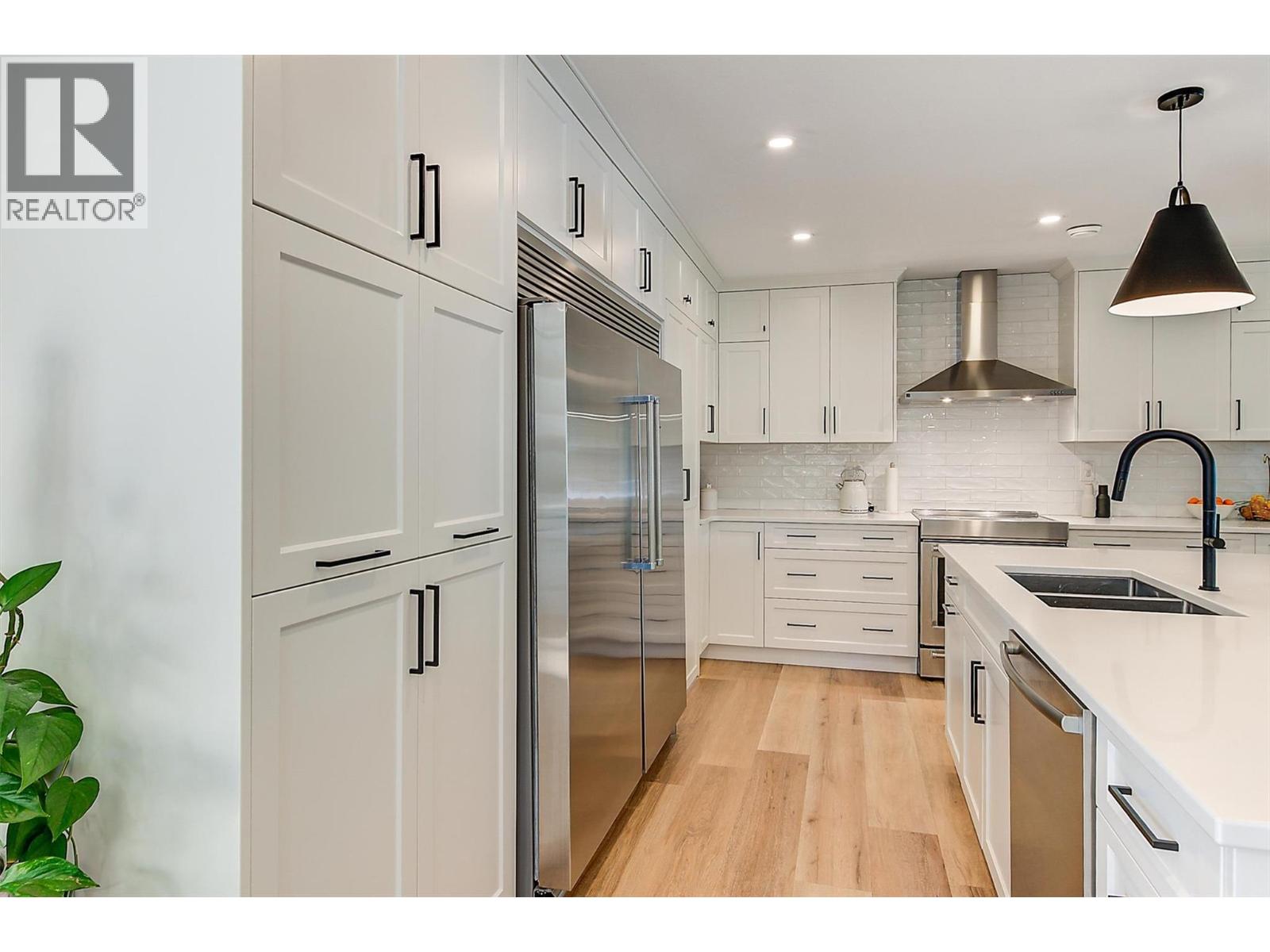 Picture for 3361 Hall  Road https://www.cirrealty.ca/reb/bc/0/10365620_25.jpg