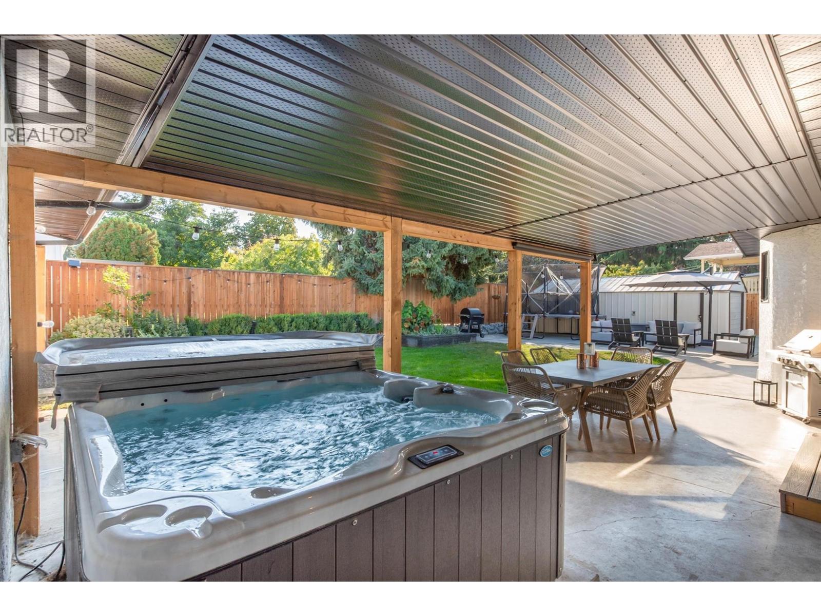 Picture for 3361 Hall  Road https://www.cirrealty.ca/reb/bc/0/10365620_32.jpg