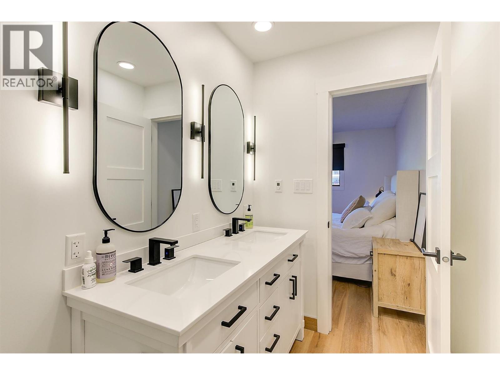 Picture for 3361 Hall  Road https://www.cirrealty.ca/reb/bc/0/10365620_51.jpg