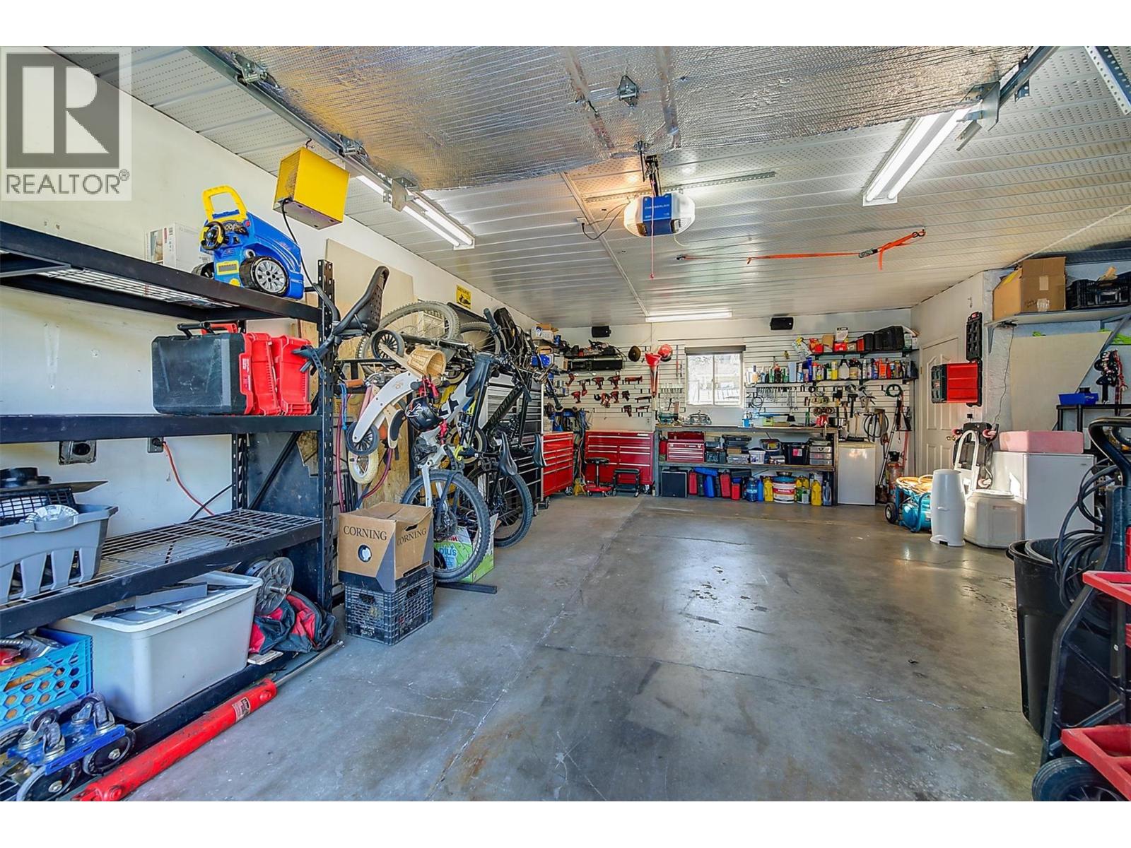 Picture for 3361 Hall  Road https://www.cirrealty.ca/reb/bc/0/10365620_68.jpg